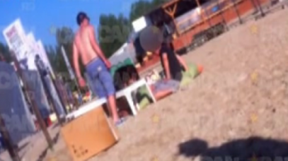 Trei tineri s-au drogat pe plaja din Mamaia, în văzul tuturor